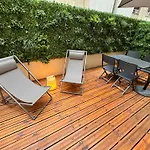 Elegant Central Flat With Private Terrace In Nice