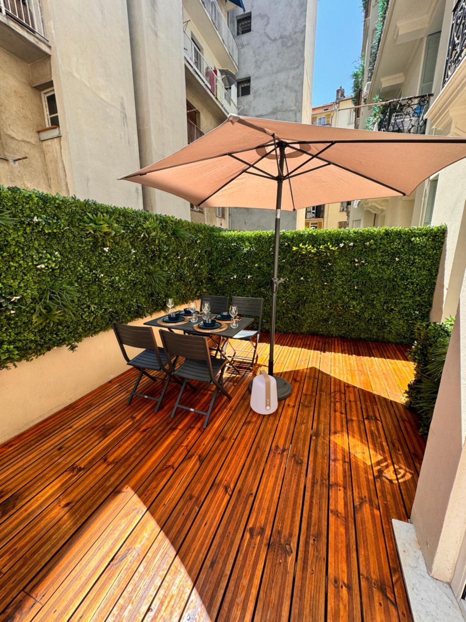 Elegant Central Flat With Private Terrace In