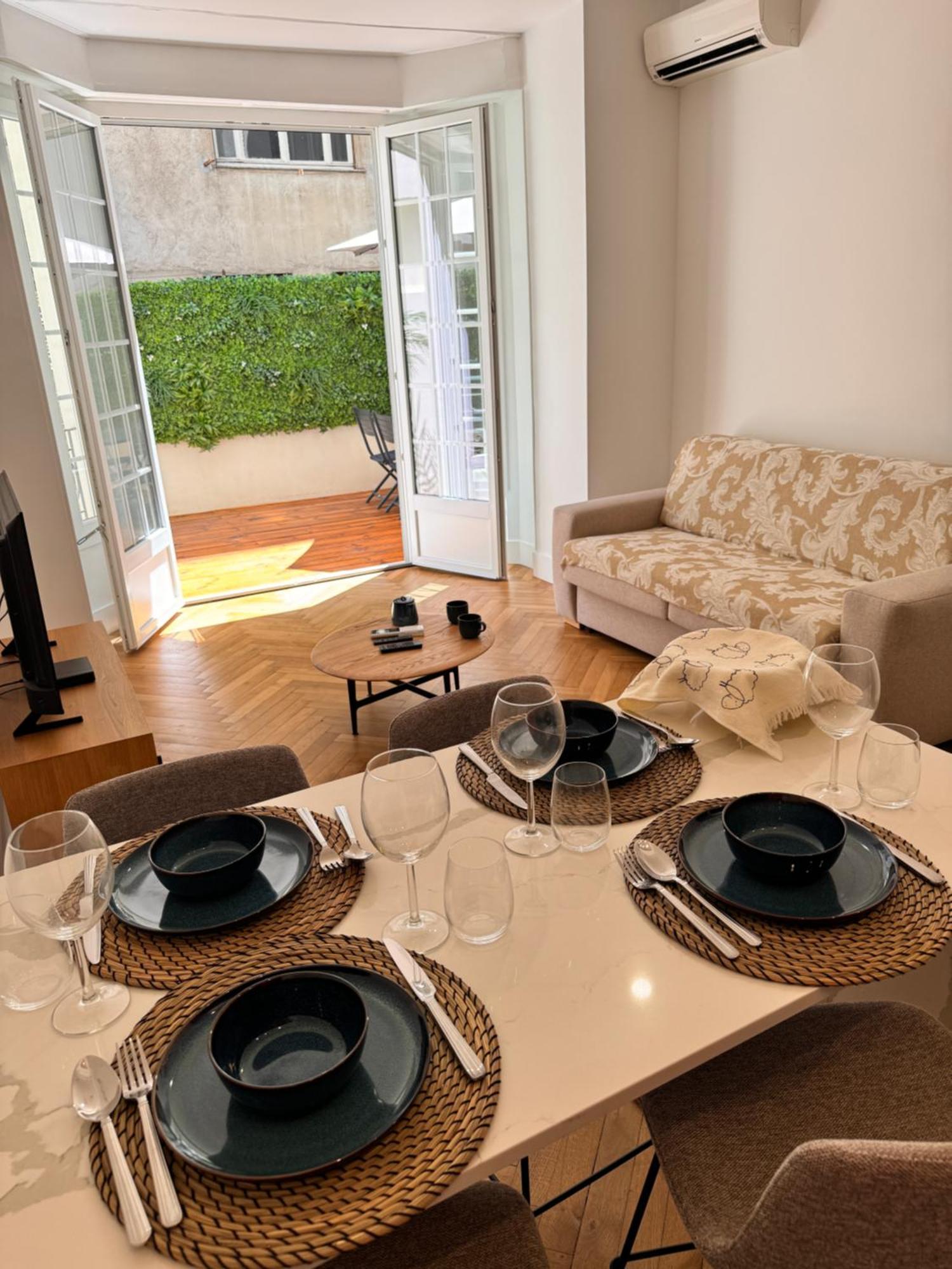 Elegant Central Flat With Private Terrace In *